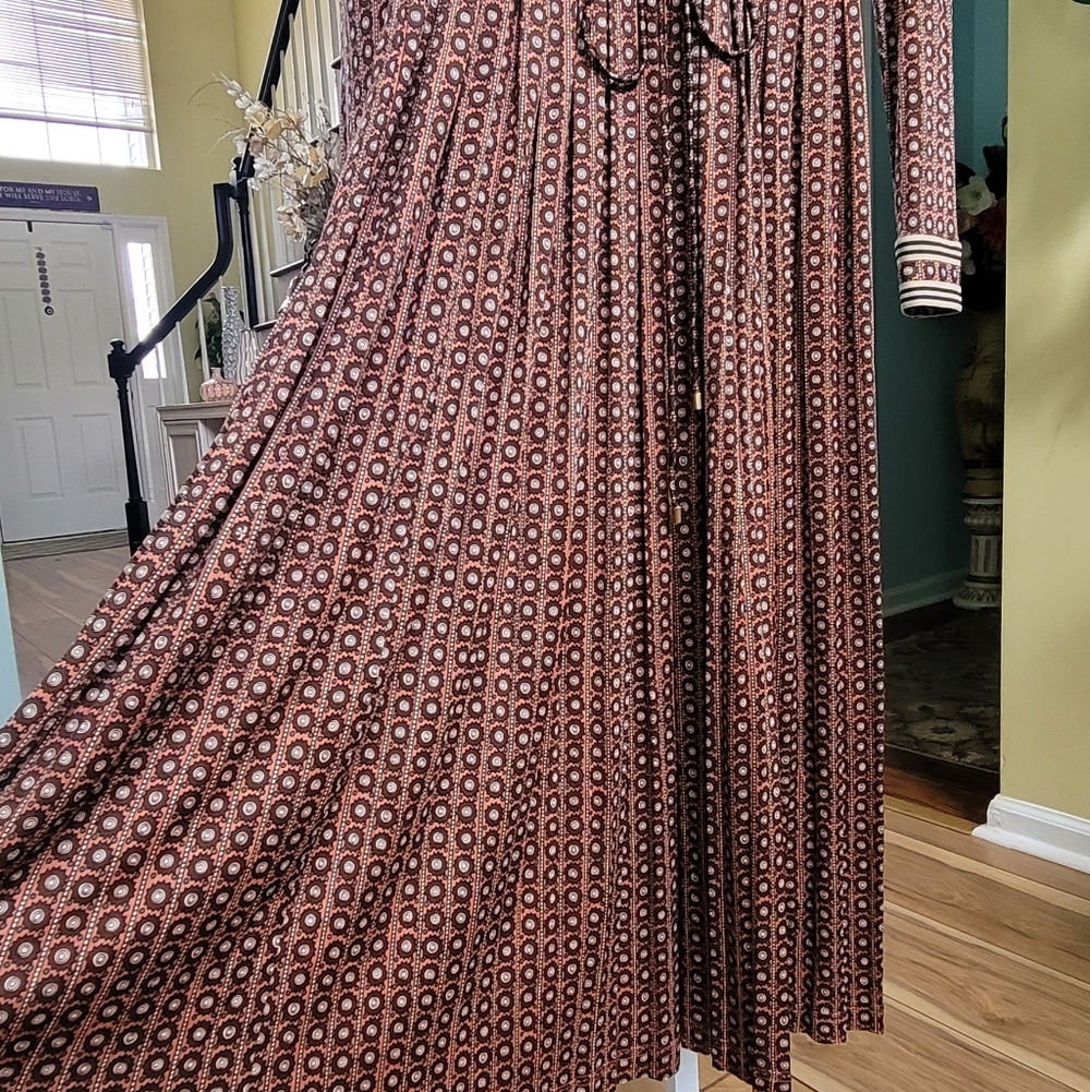TORY BURCH Silk Blend Pleated Skirt  Sun Prints All Over Dress Size Small - Picture 9 of 16